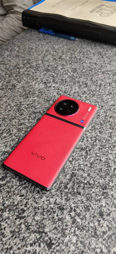 Vivo X90s