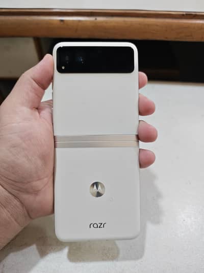 Motorola Razr 40