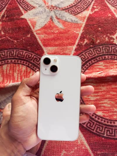 Apple iPhone 13