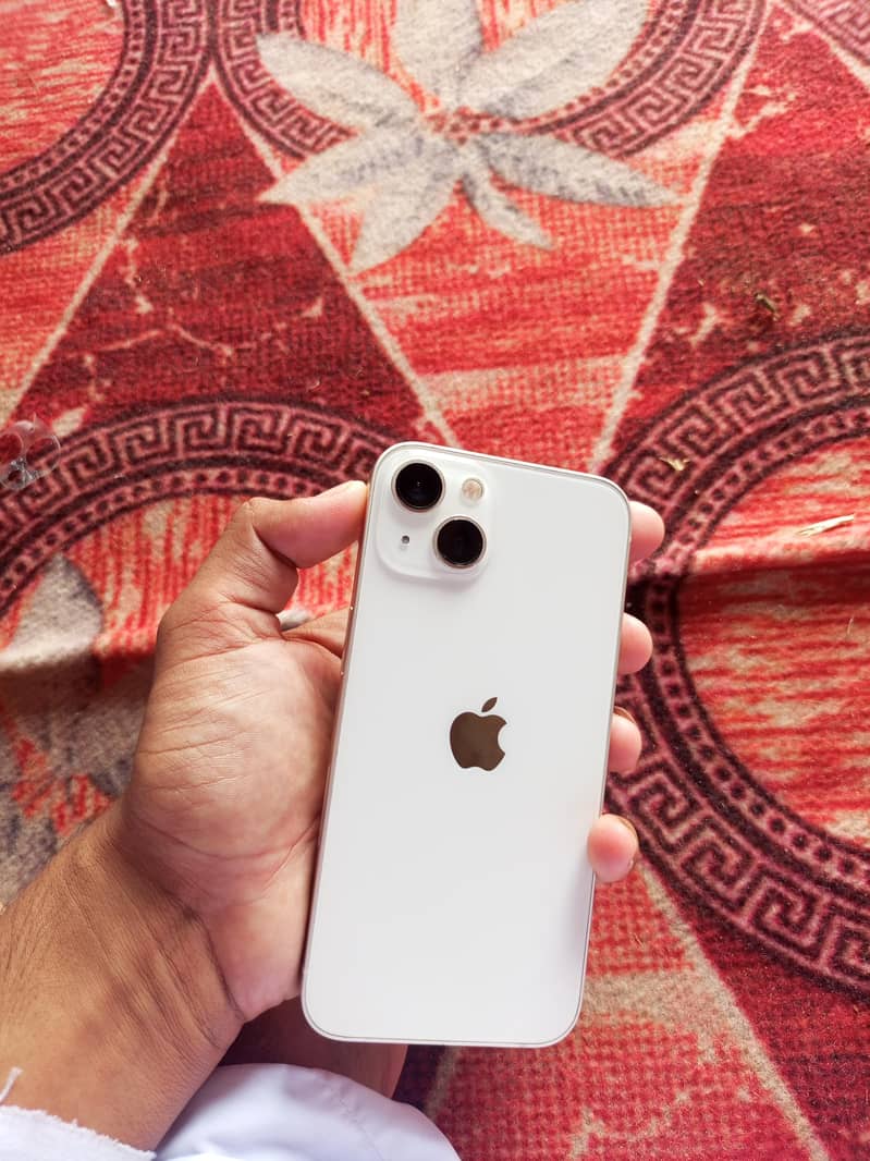 Apple iPhone 13 1