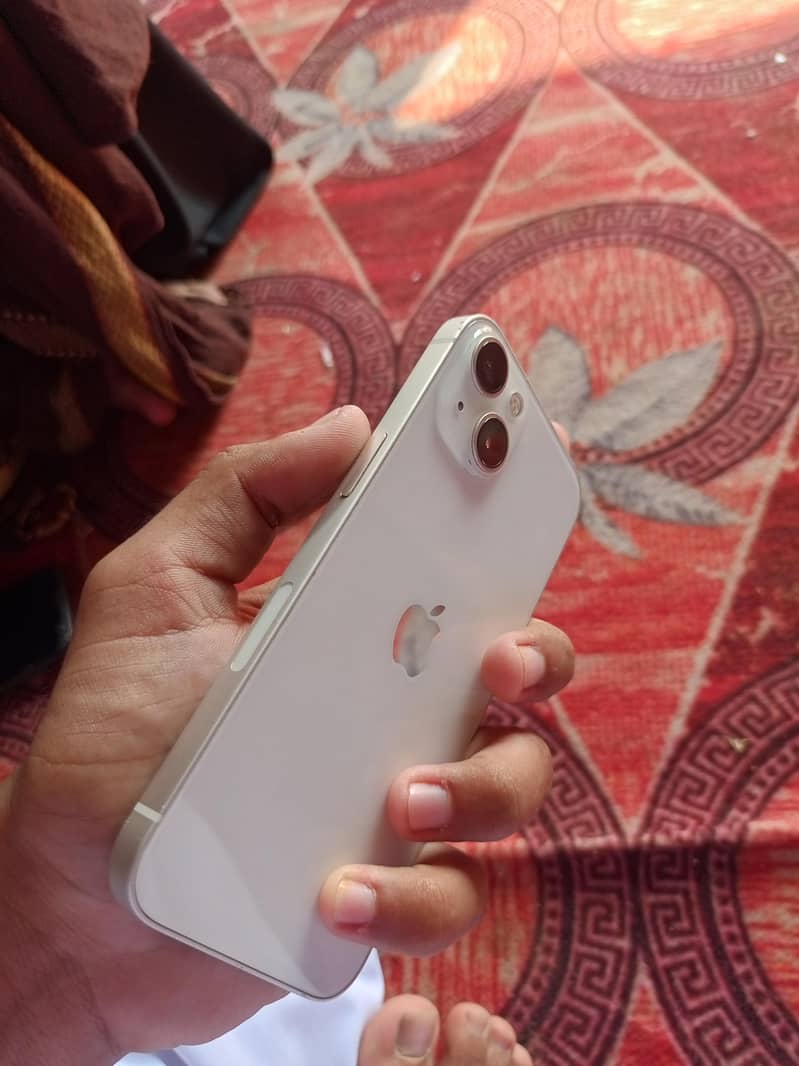 Apple iPhone 13 2