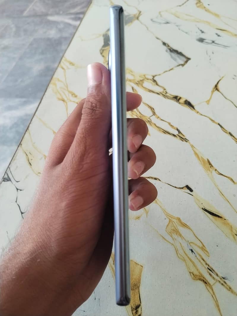 Tecno CAMON 30S 1