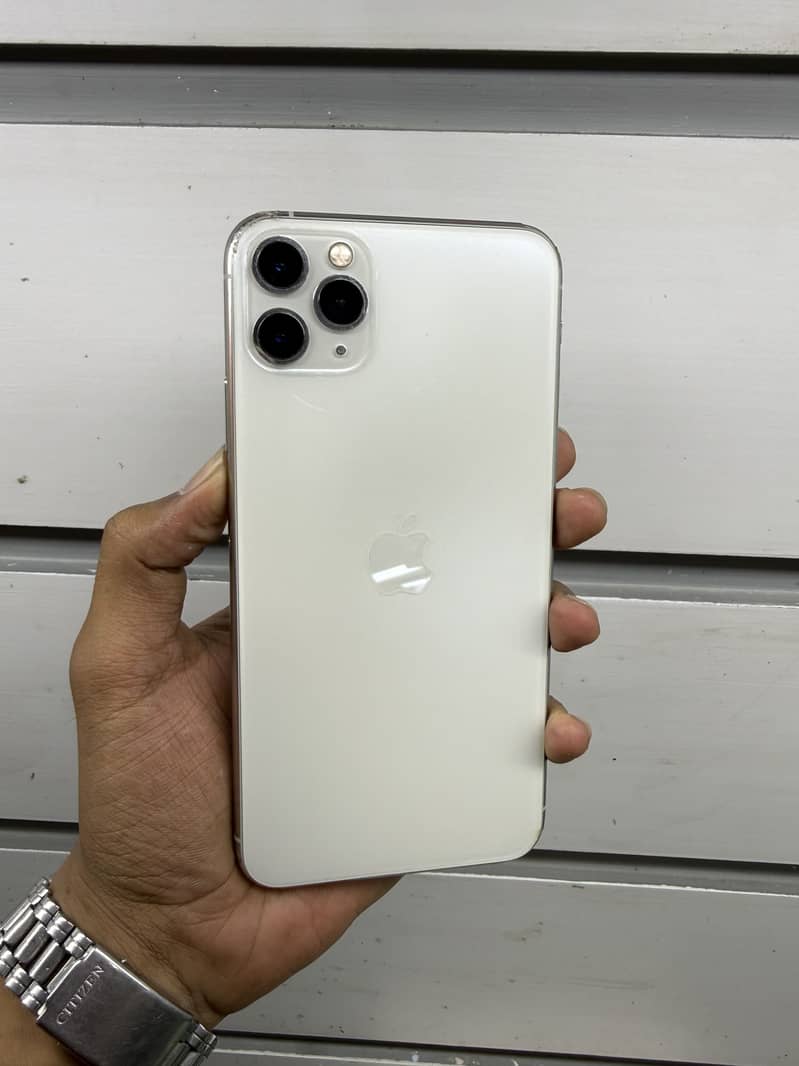 Apple iPhone 11 Pro Max 8