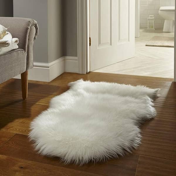Faux Sheepskin Rug Ivory White 2ft x 3ft - Ultra Soft Shaggy Floor Mat with Slip-Resistant Backing