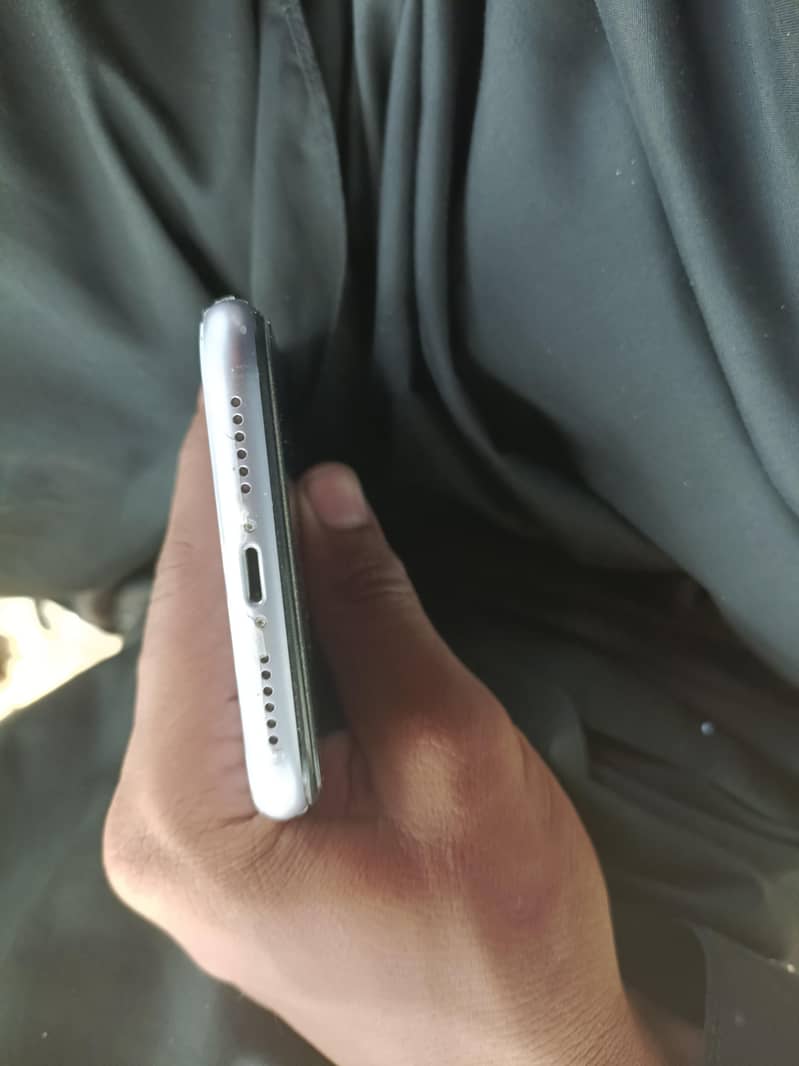 Apple iPhone 11 2