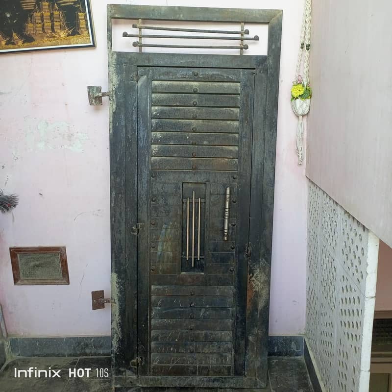 Main Door 0