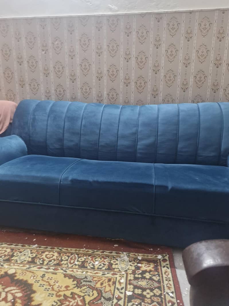 5 seater sofa 0