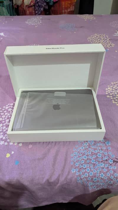 MacBook pro 2020 13.3"