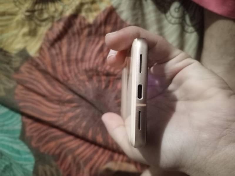 Google Pixel 8 0