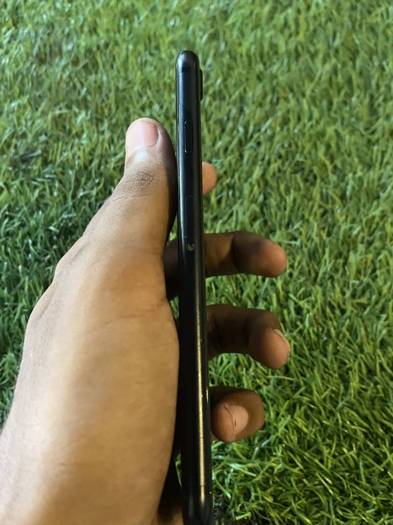 Apple iPhone SE 2