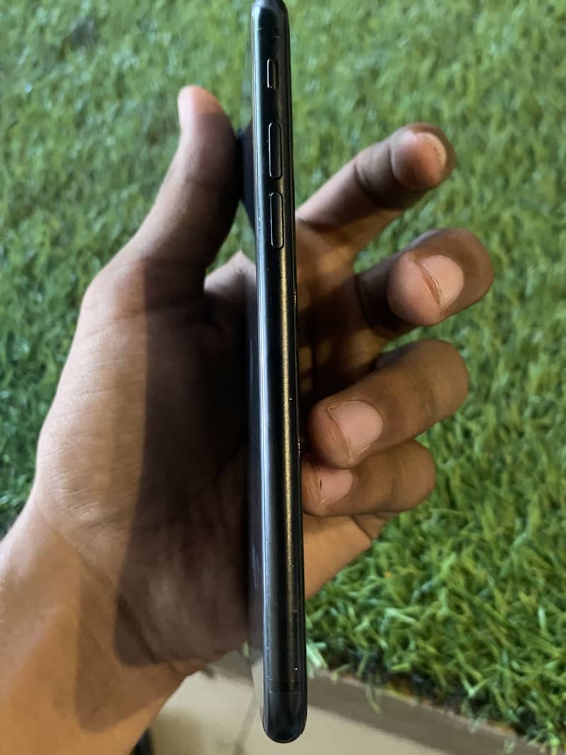 Apple iPhone SE 4