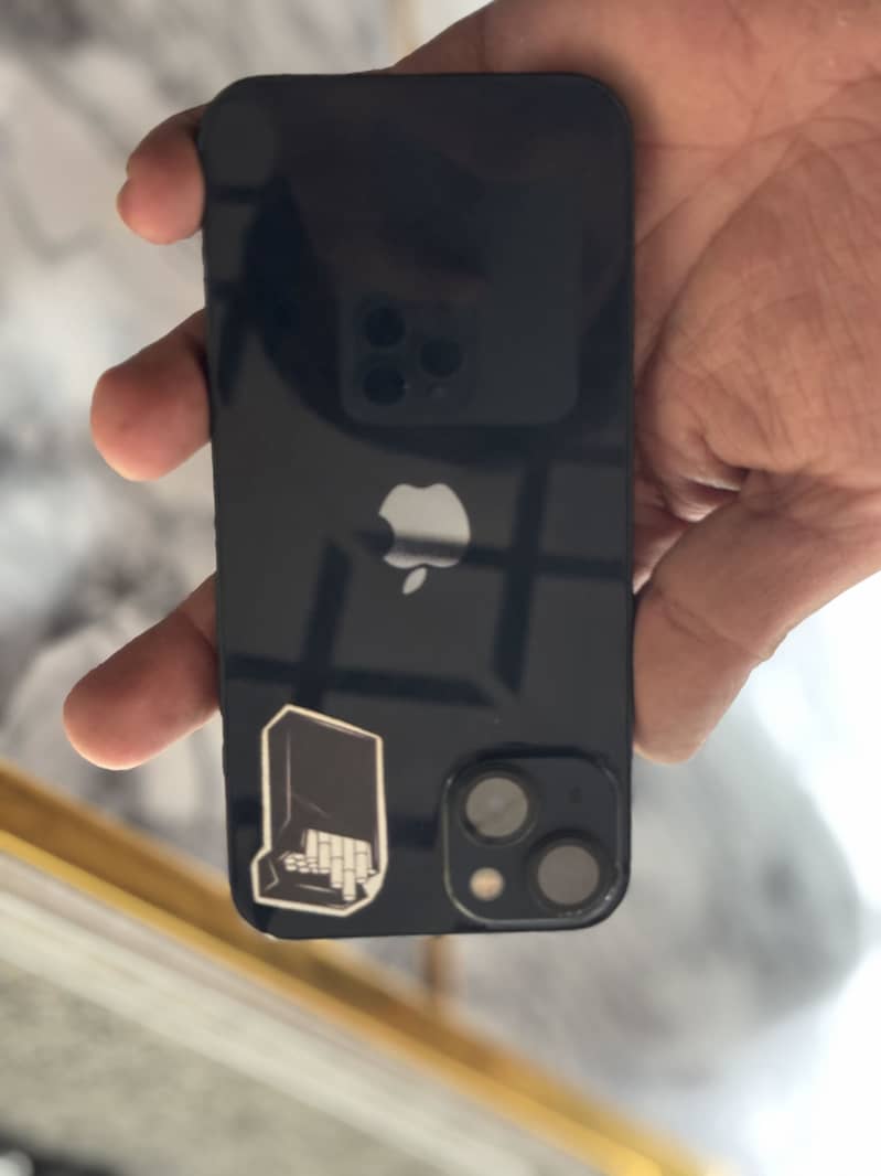 Apple iPhone 13 2
