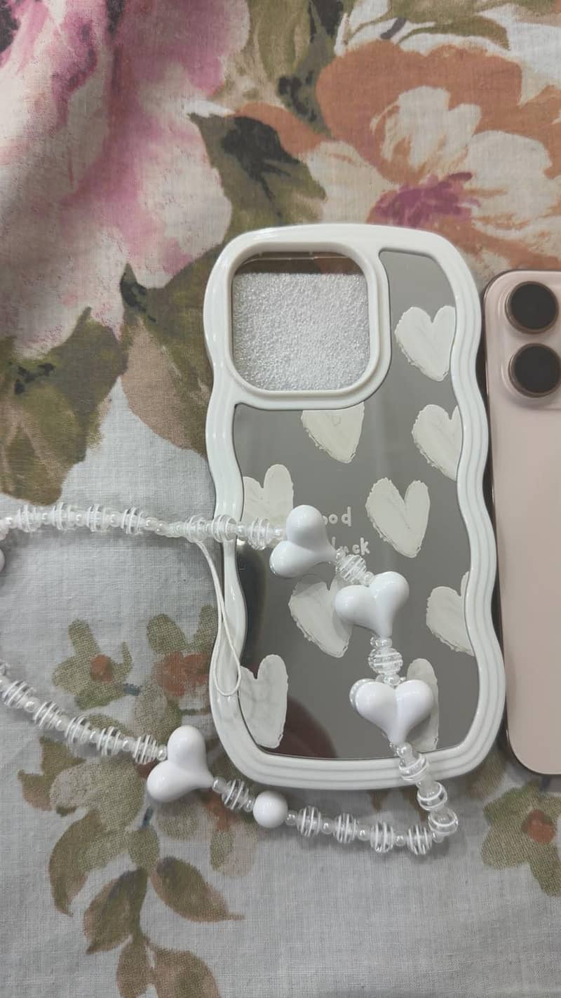 Apple iPhone 16 Pro 8