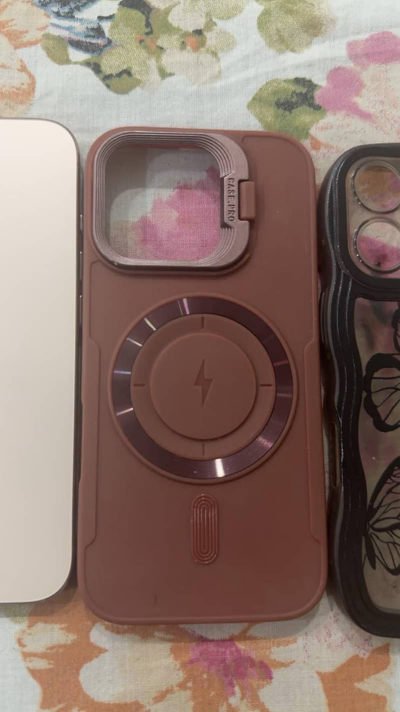 Apple iPhone 16 Pro 11