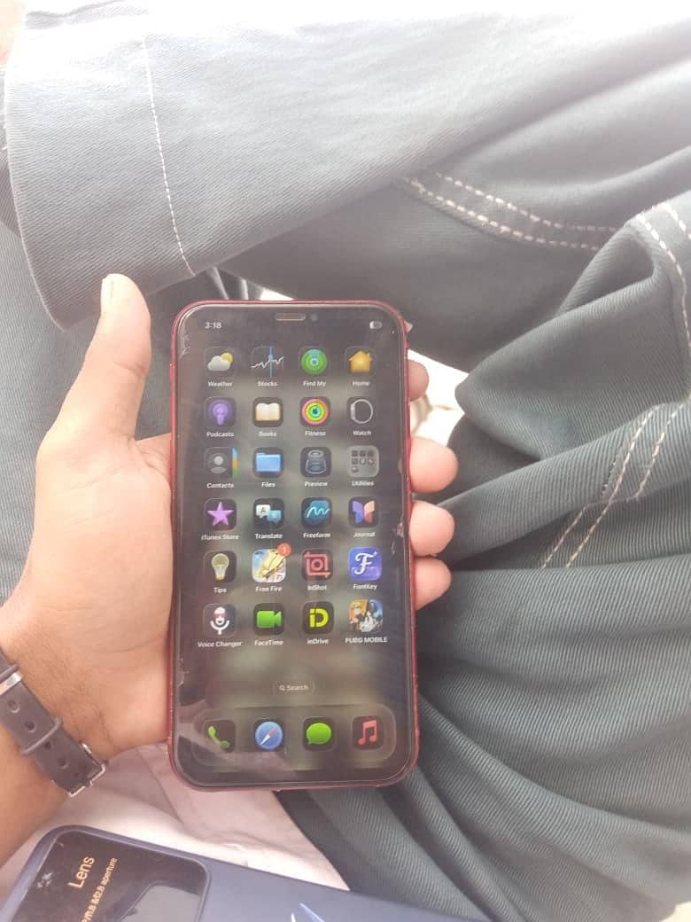 Apple iPhone 11 2