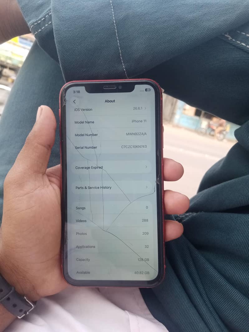 Apple iPhone 11 3