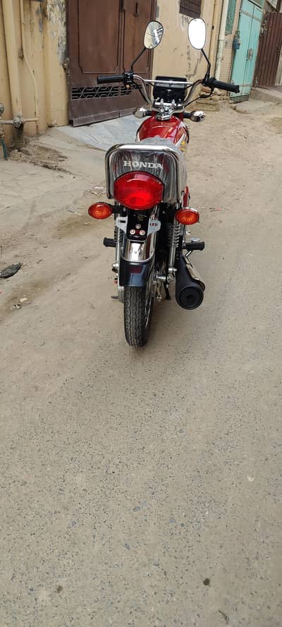Honda 125 zero metar
