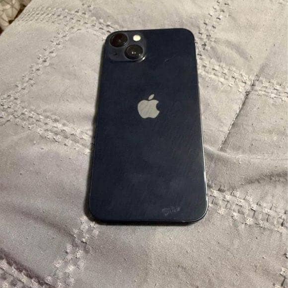 Apple iPhone 13 0