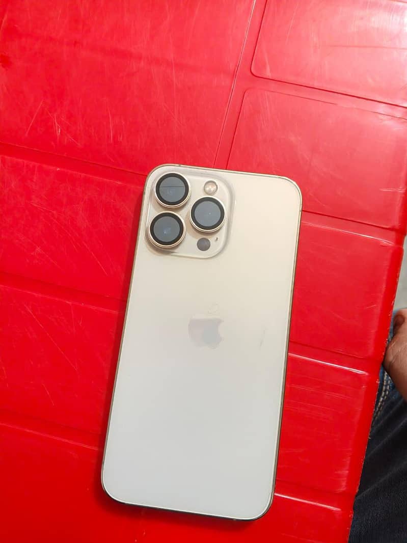 Apple iPhone 13 Pro 2
