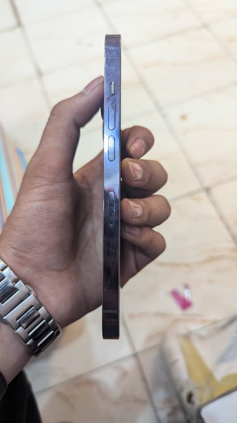 Apple iPhone 14 Pro 1
