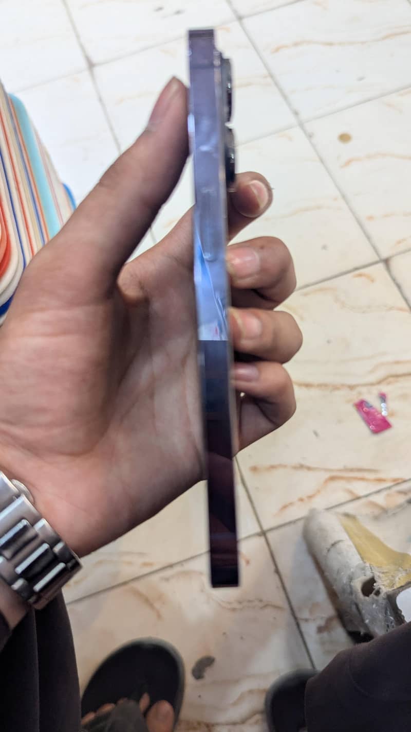 Apple iPhone 14 Pro 4