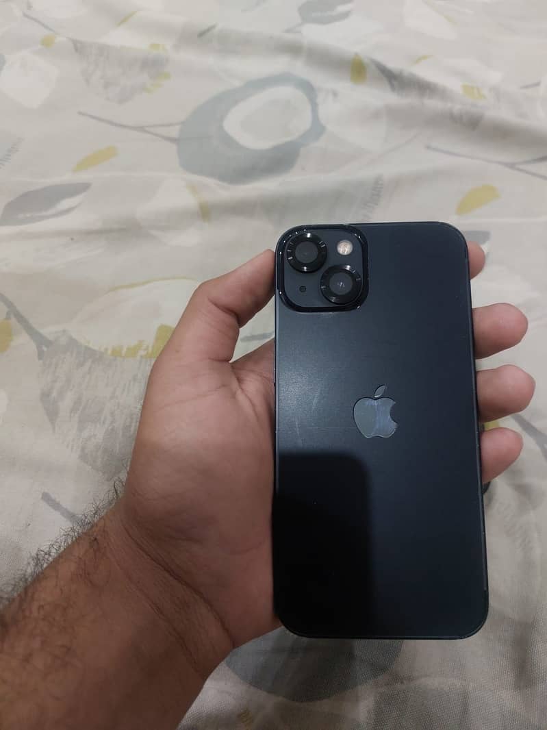 Apple iPhone 13 1
