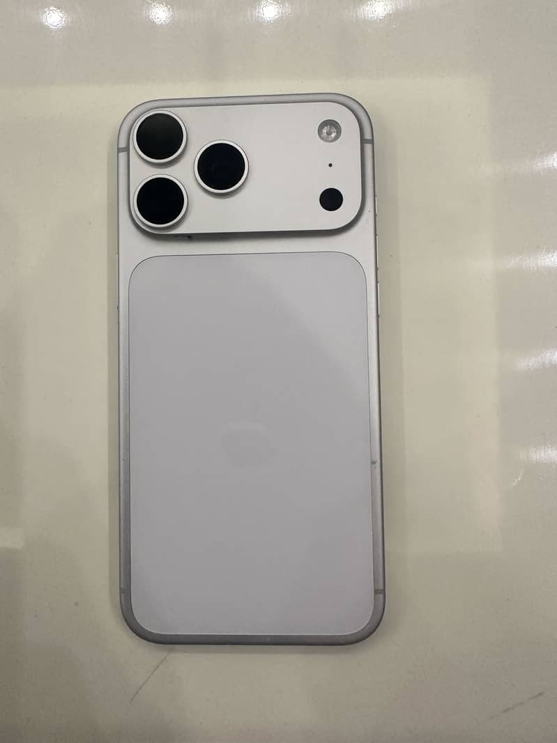 Apple iPhone 18 Pro Max 0