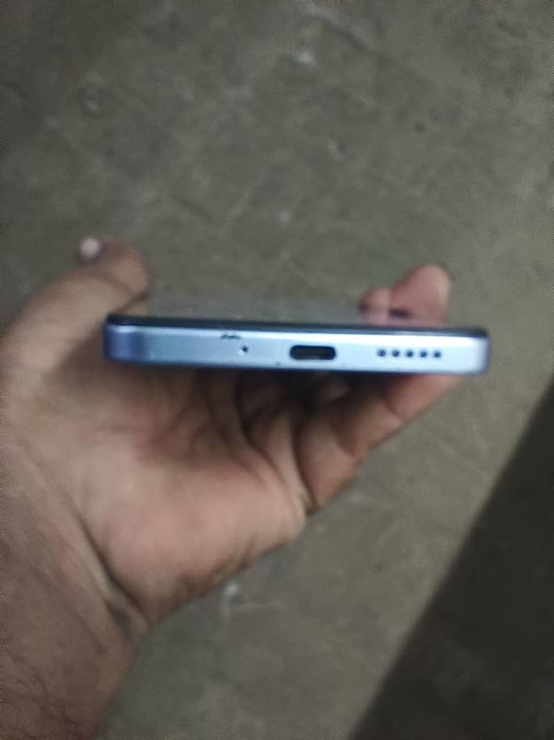32000 4