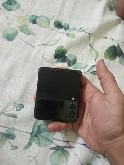 Samsung Mobile Z Flip 3