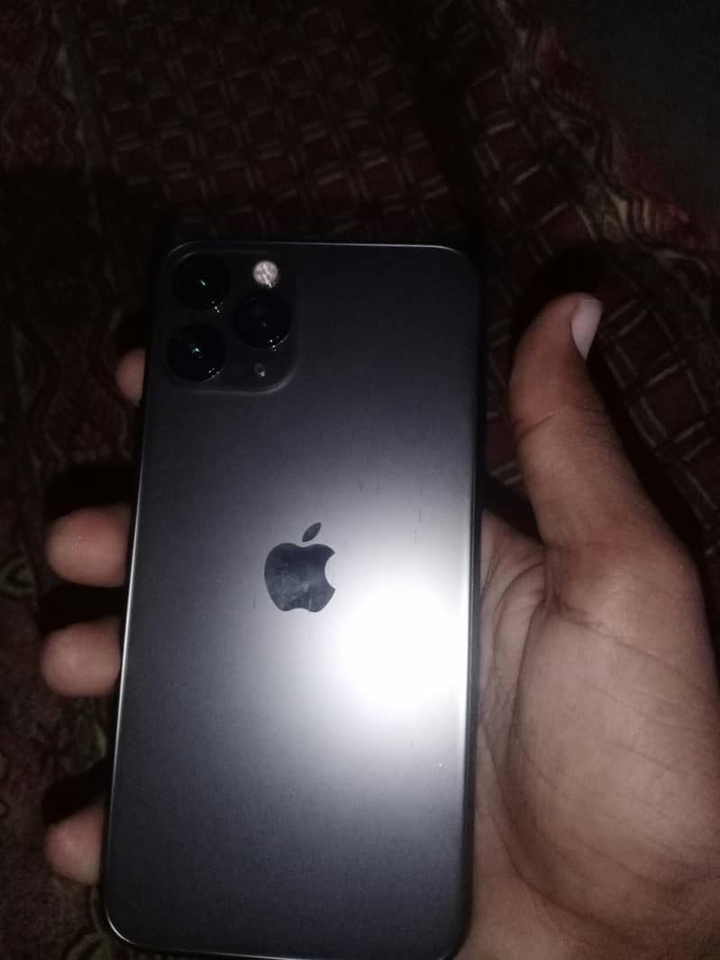 Apple iPhone 11 Pro 2