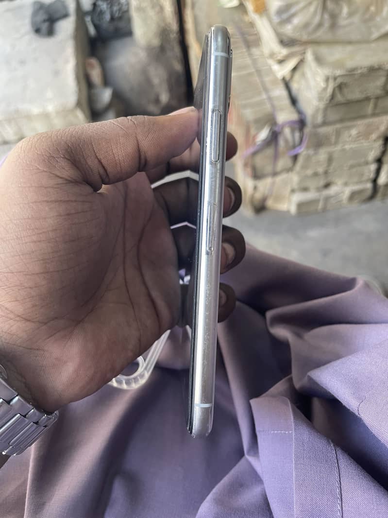 Apple iPhone X 0