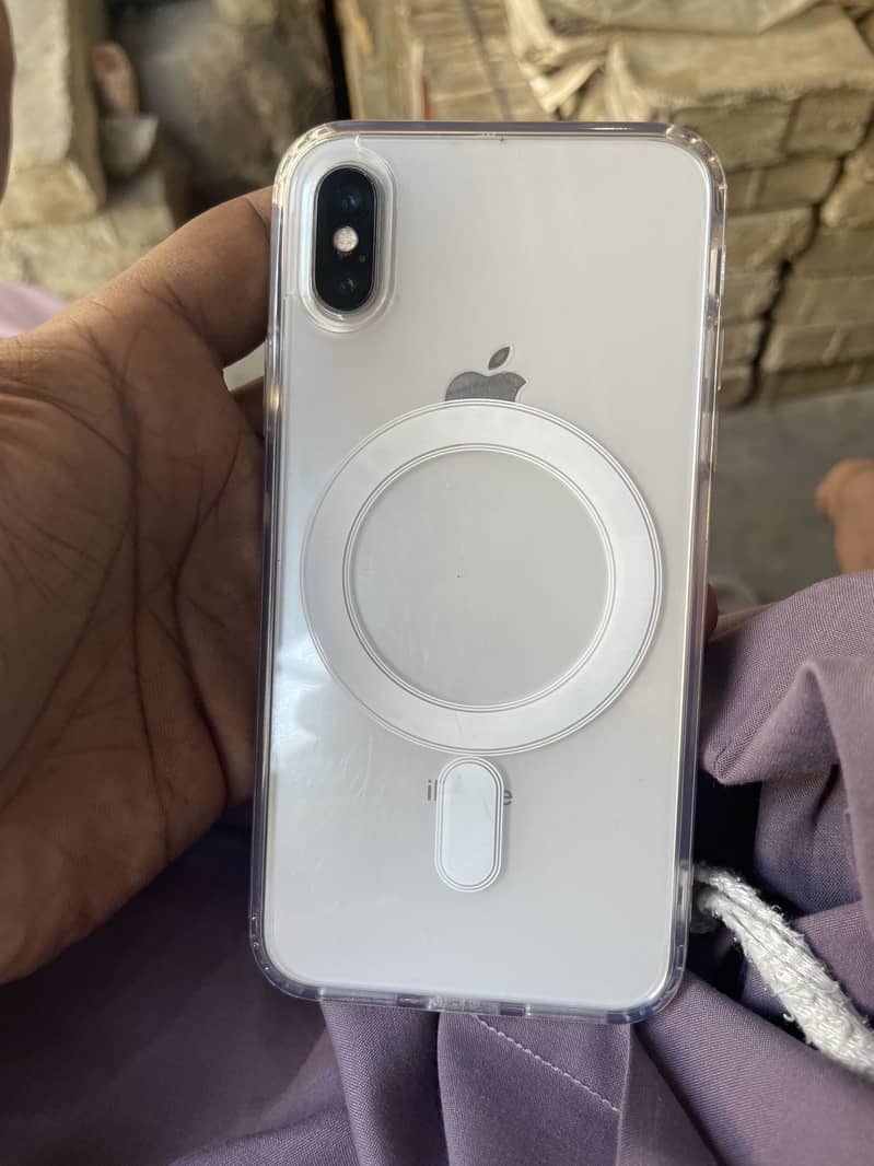 Apple iPhone X 4
