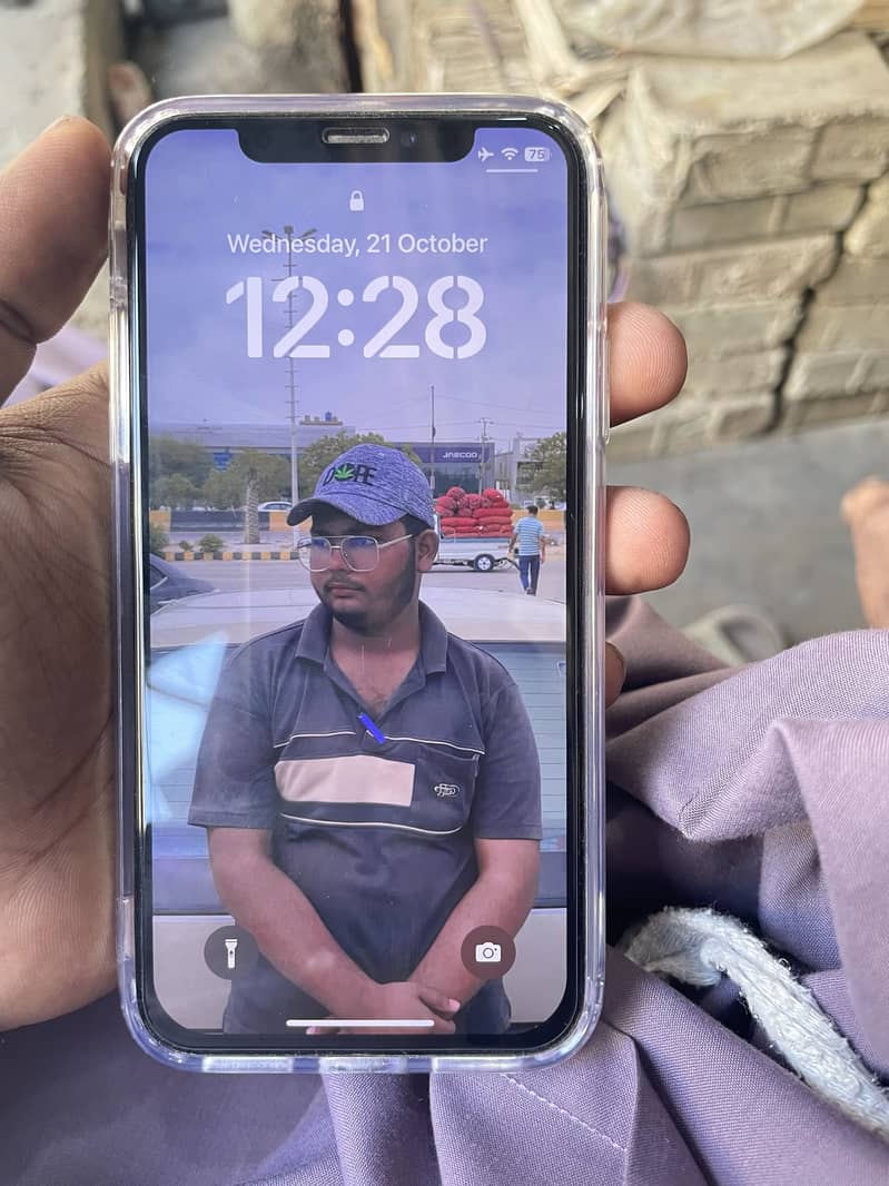 Apple iPhone X 6