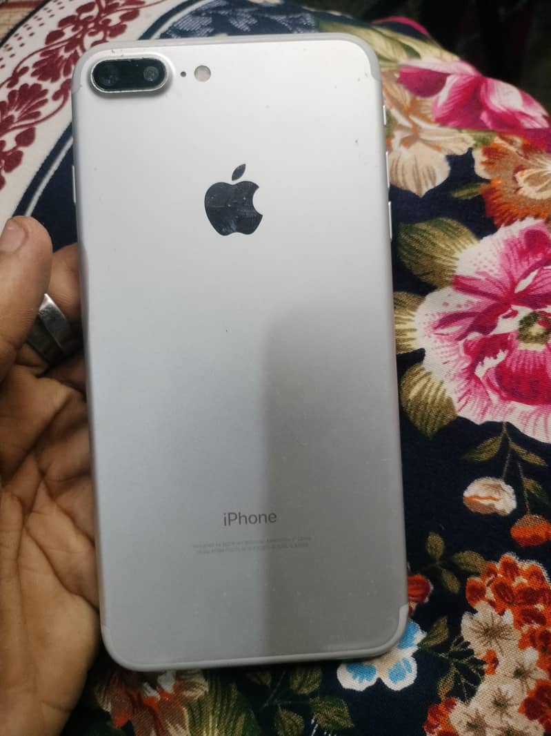 Apple iPhone 7 Plus 2