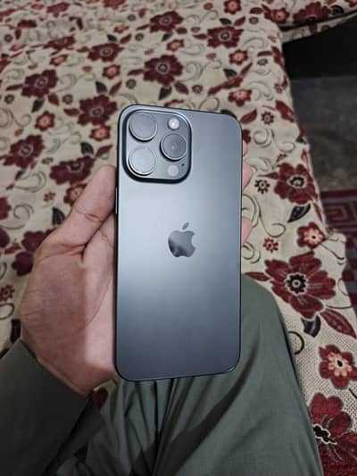 Apple iPhone 15 Pro Max 10/10 Water pack