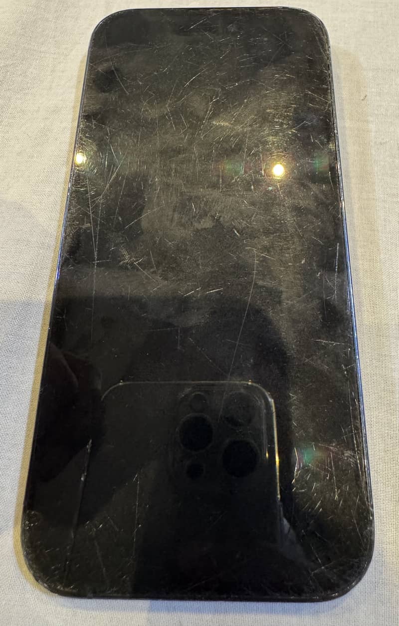 Apple iPhone 14 Pro 1