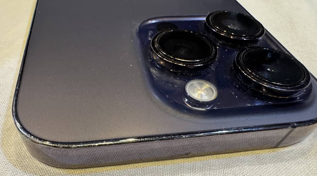 Apple iPhone 14 Pro 4