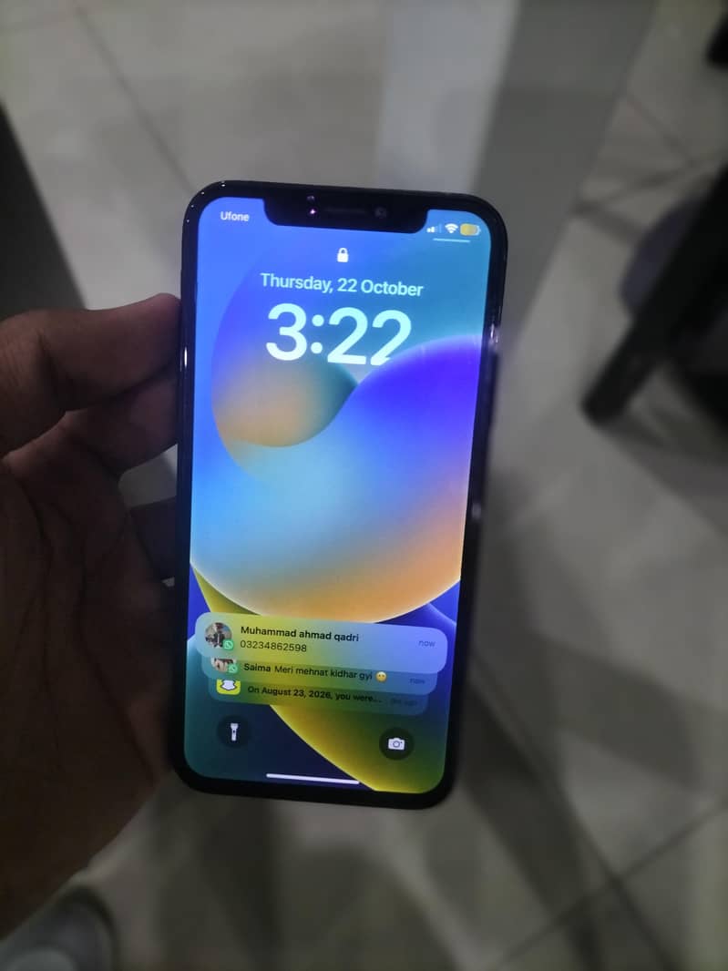 Apple iPhone X 5