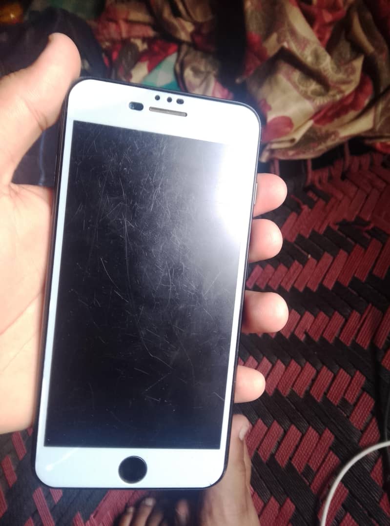 Apple iPhone 7 Plus 1