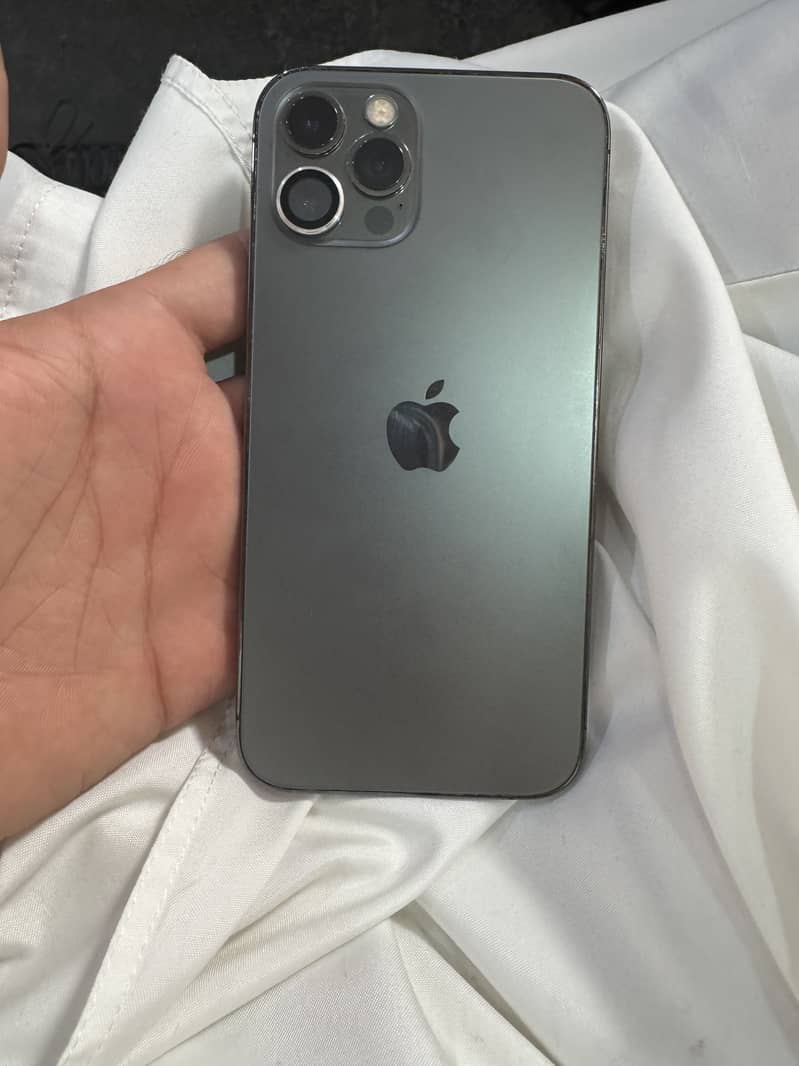 Apple iPhone 12 Pro 2