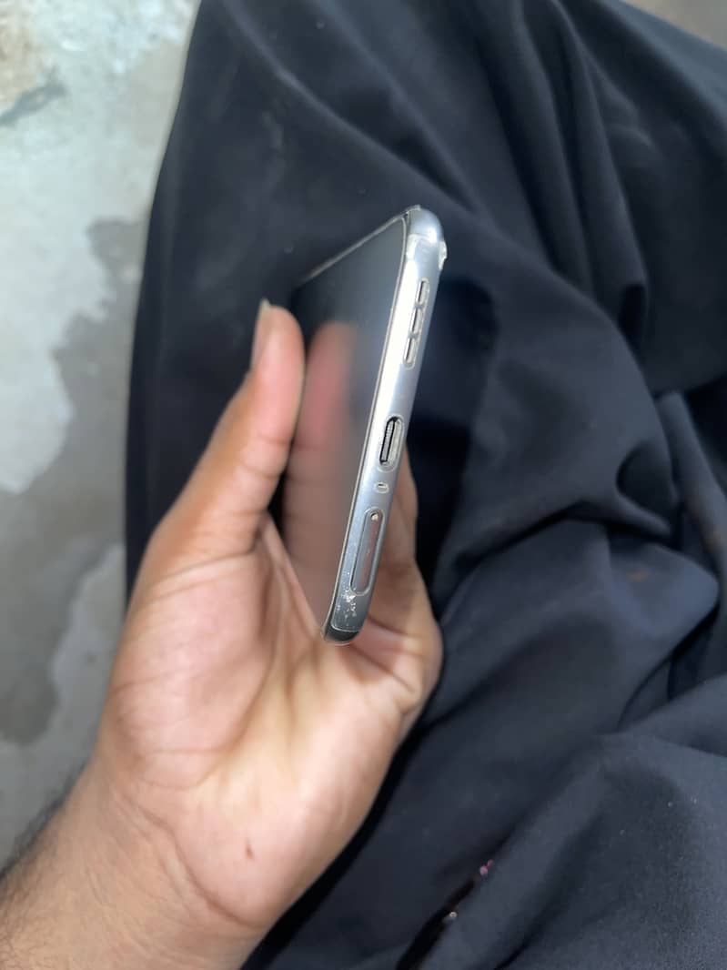 Tecno CAMON 40 Pro 4