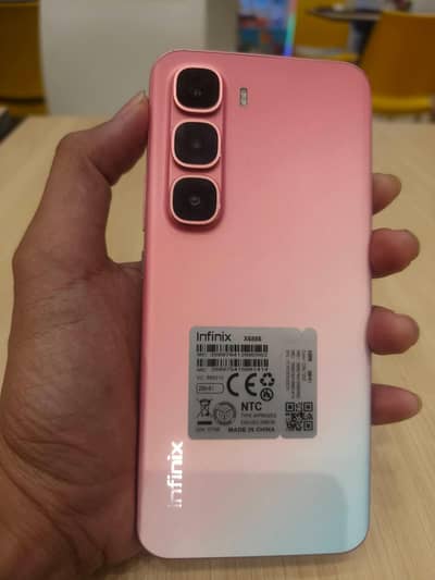 Infinix Hot 60 Pro +   10/10
