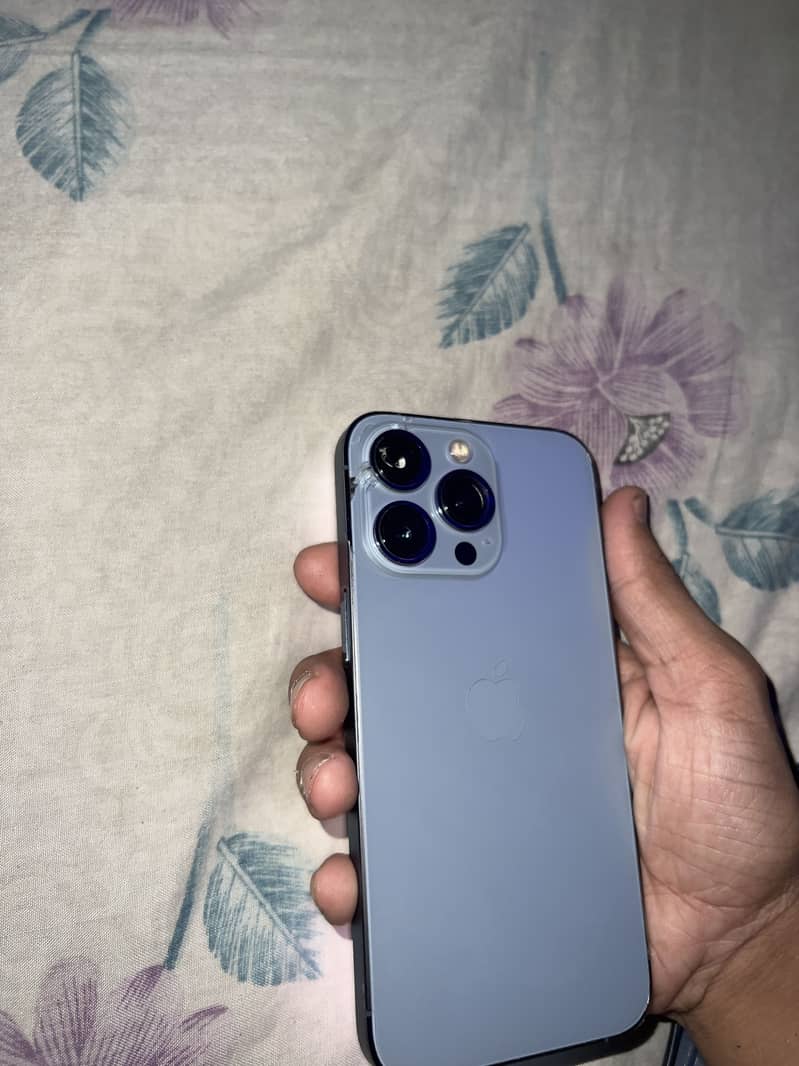 Apple iPhone 13 Pro 4
