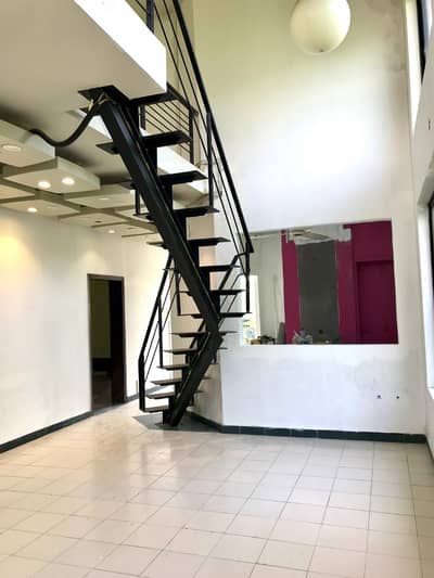 F-7 1100sqft Parlor asthetic clinic space for Rent
