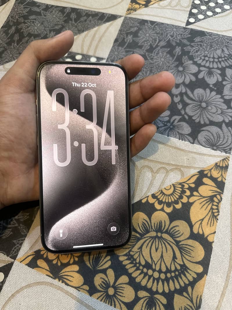 Apple iPhone 15 Pro 2