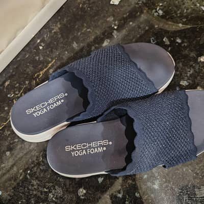 sketcher slipper