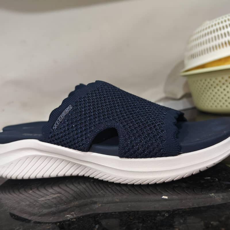 sketcher slipper 3