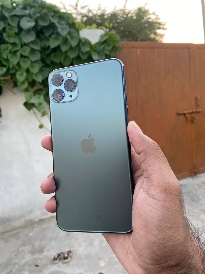 Apple iPhone 11 Pro Max 1