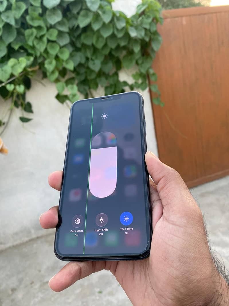 Apple iPhone 11 Pro Max 9