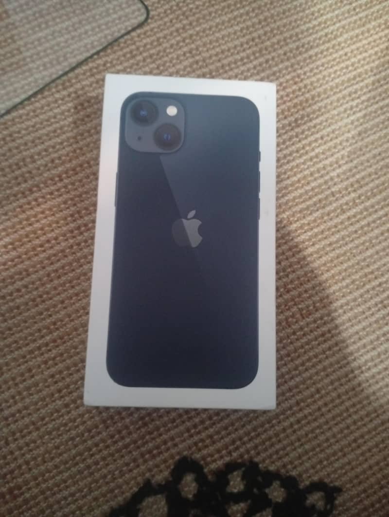 Apple iPhone 13 0